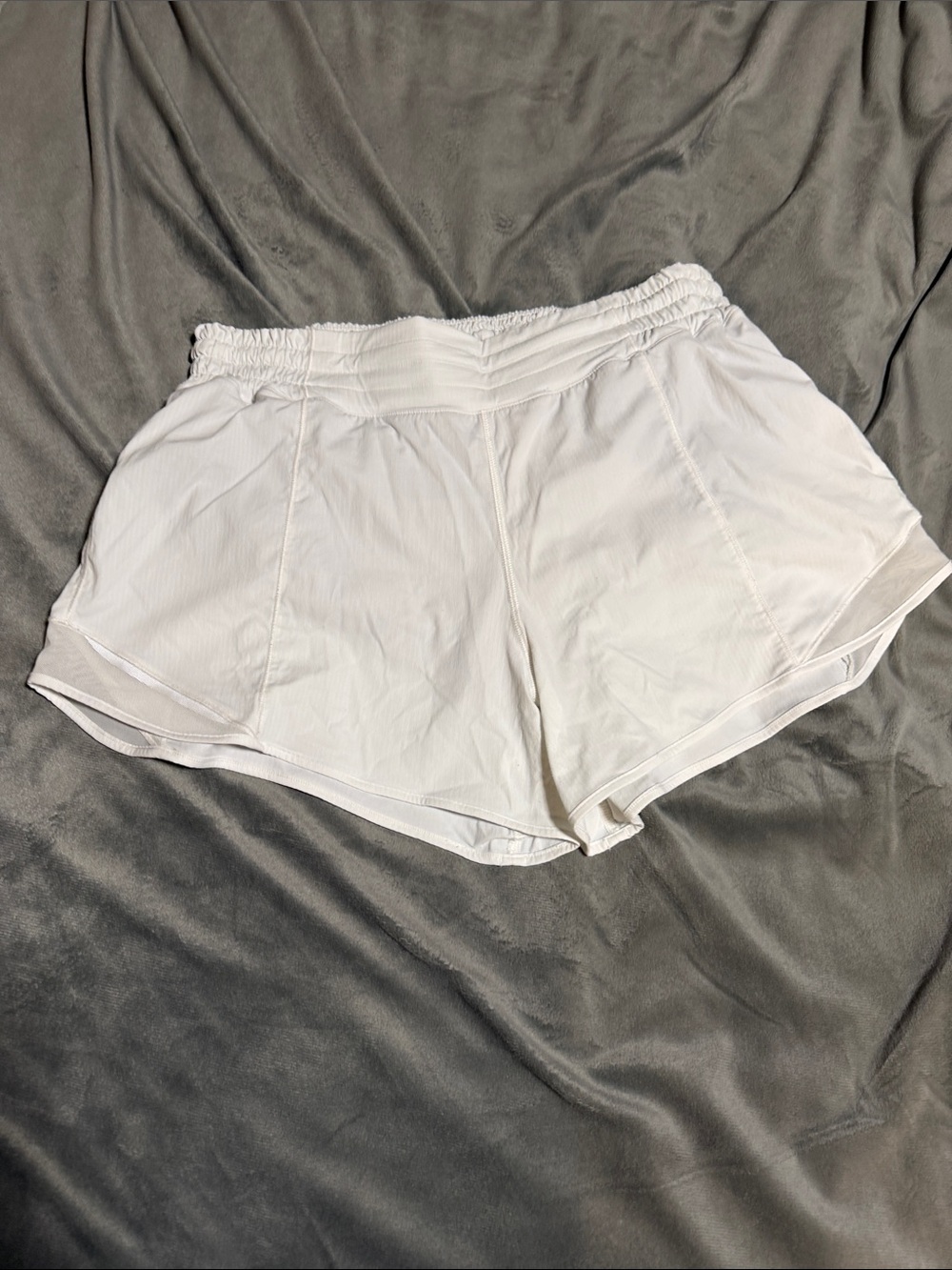Lulu Lemon Athletica Hotty Hot high rise 4” inseam short